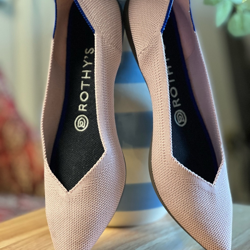 SIMPLY BEAUTIFUL PAIR of ROTHY’S.    BRAND NEW w/out Tags.    SIZE: 8